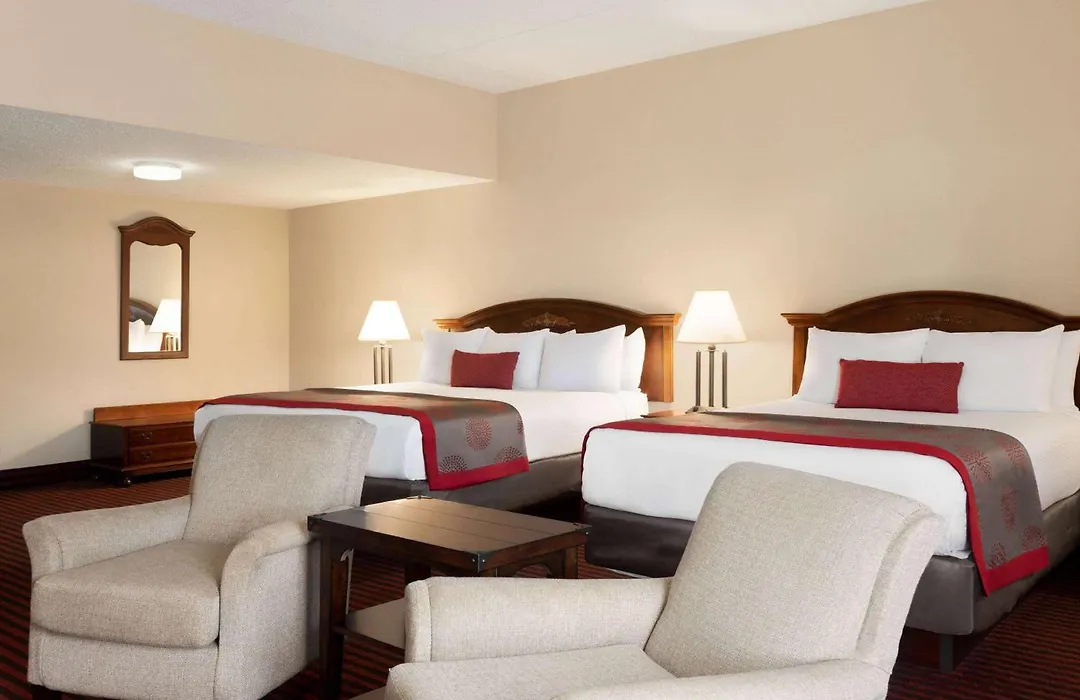 Ramada By Wyndham Pigeon Forge North-1