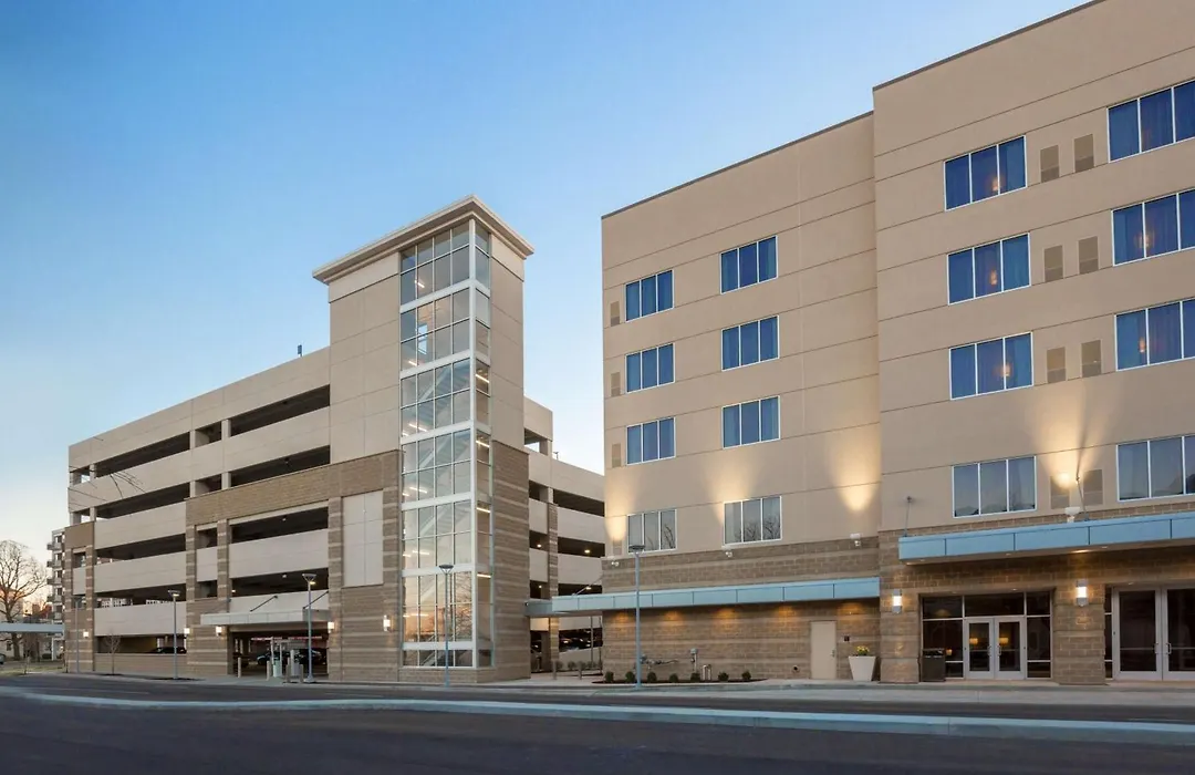 Doubletree By Hilton Evansville-1