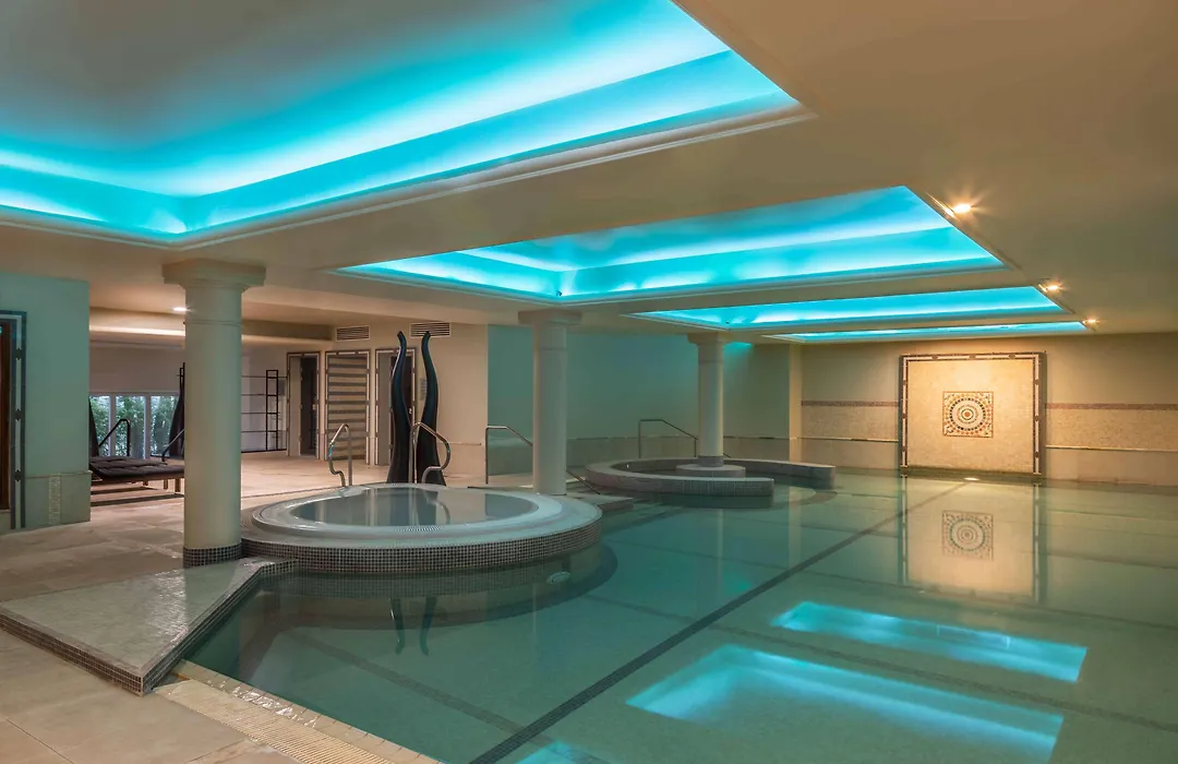 Bunratty Castle Hotel & Leisure Club, BW Premier Collection-1