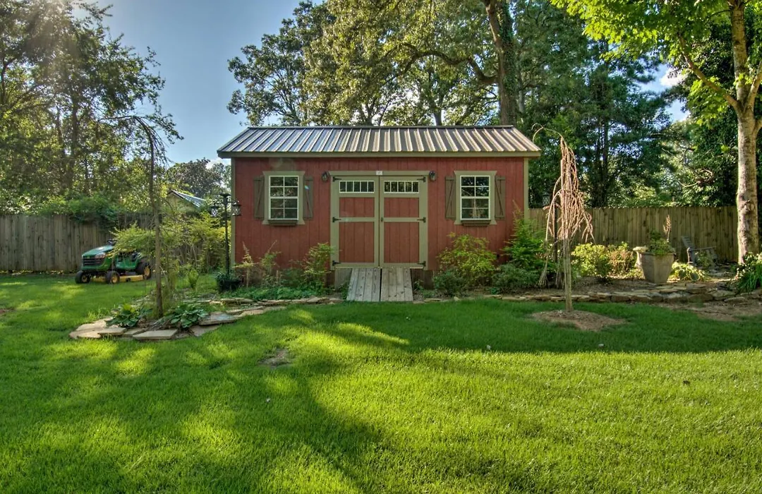 Charming Florence Getaway W/ Fireplace & Grill!-1