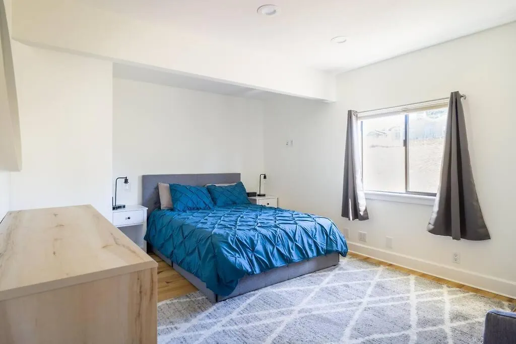 Boutique Ocean View Home With Private Hot Tub-1