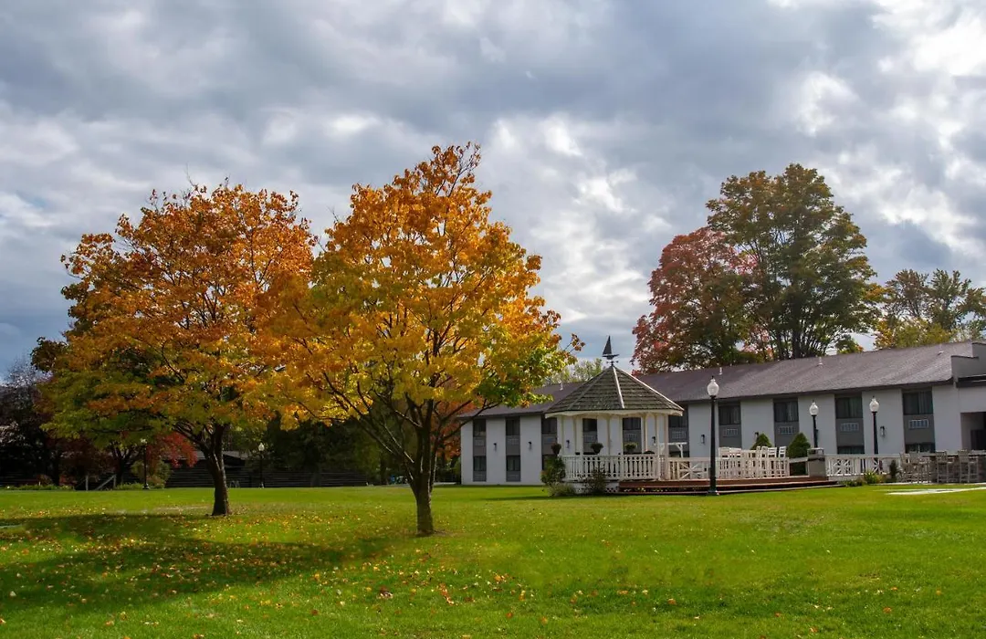 Fort William Henry Hotel-1