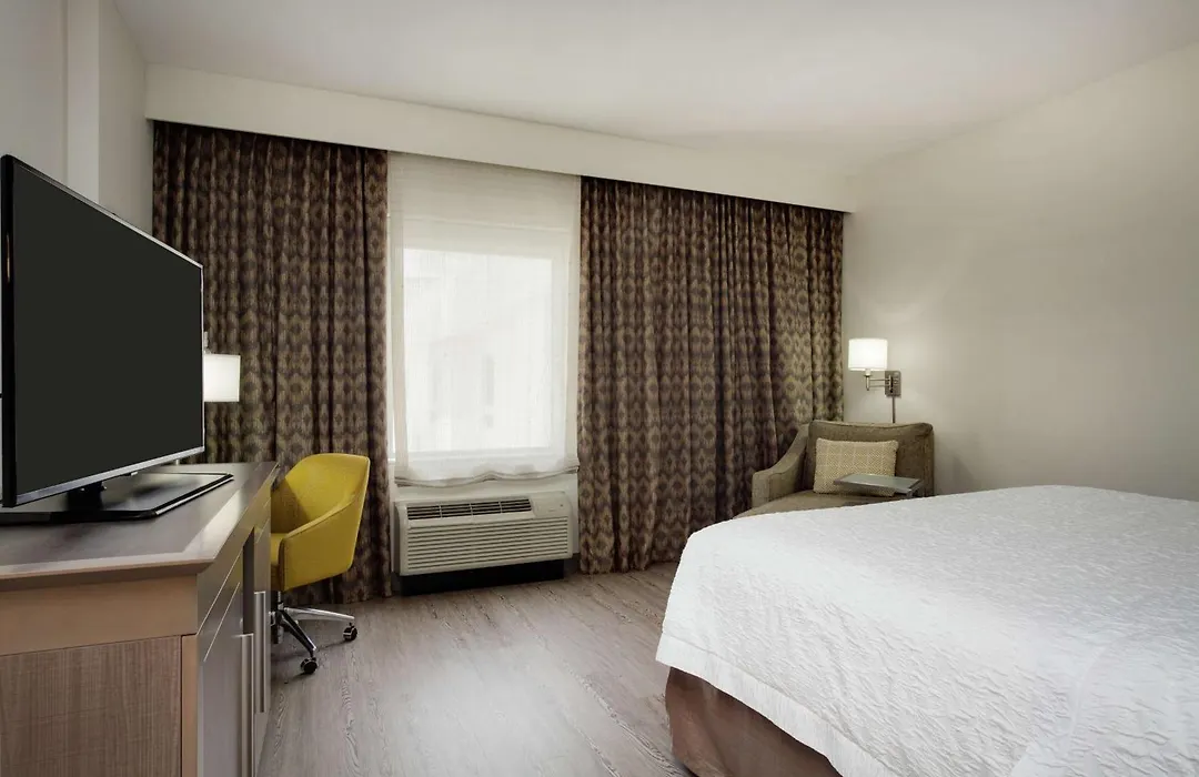 Hampton Inn & Suites Miami Wynwood Design District, Fl-1