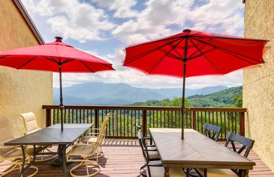 Retro Gatlinburg Getaway With Mt Leconte Views! Apartment-1