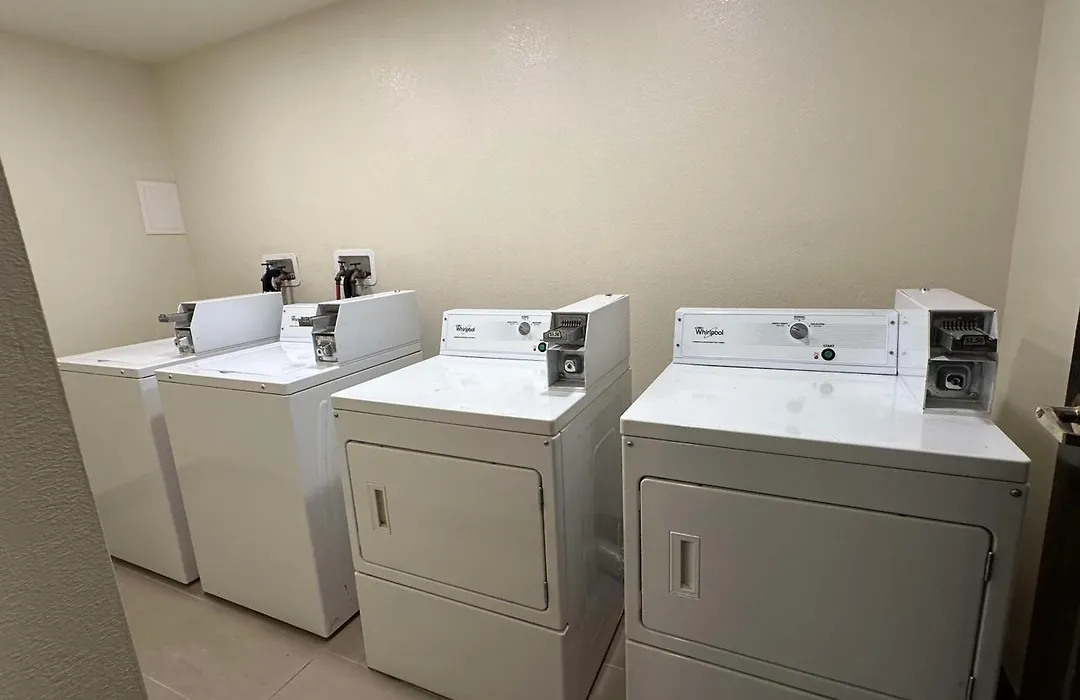 Vista Suites Near Island And Leconte Convention Center-1