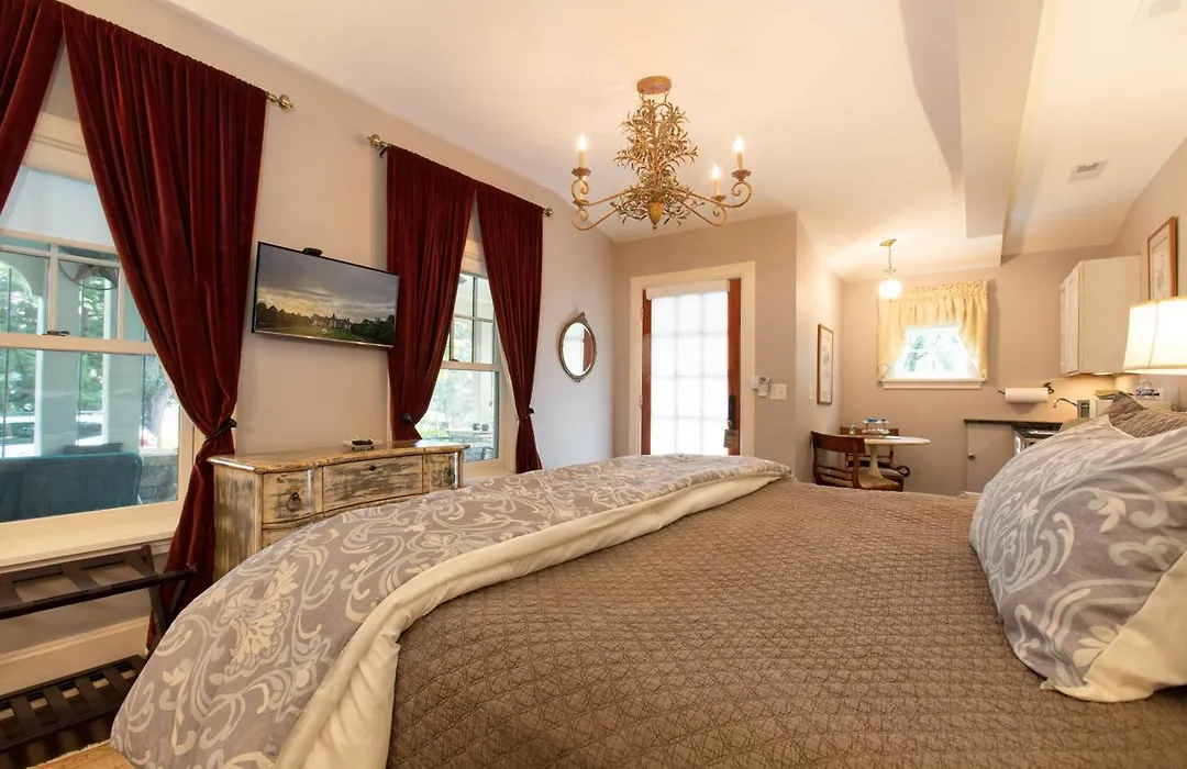 Black Walnut B&B Inn-1