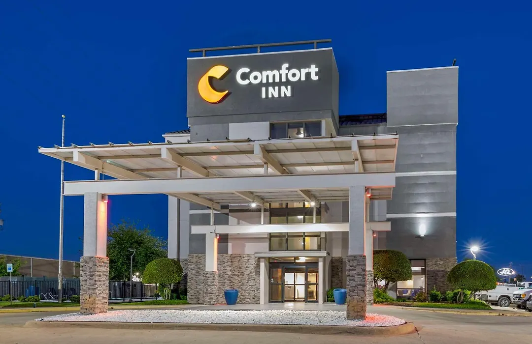 Comfort Inn Dallas North Love Field Airport-1