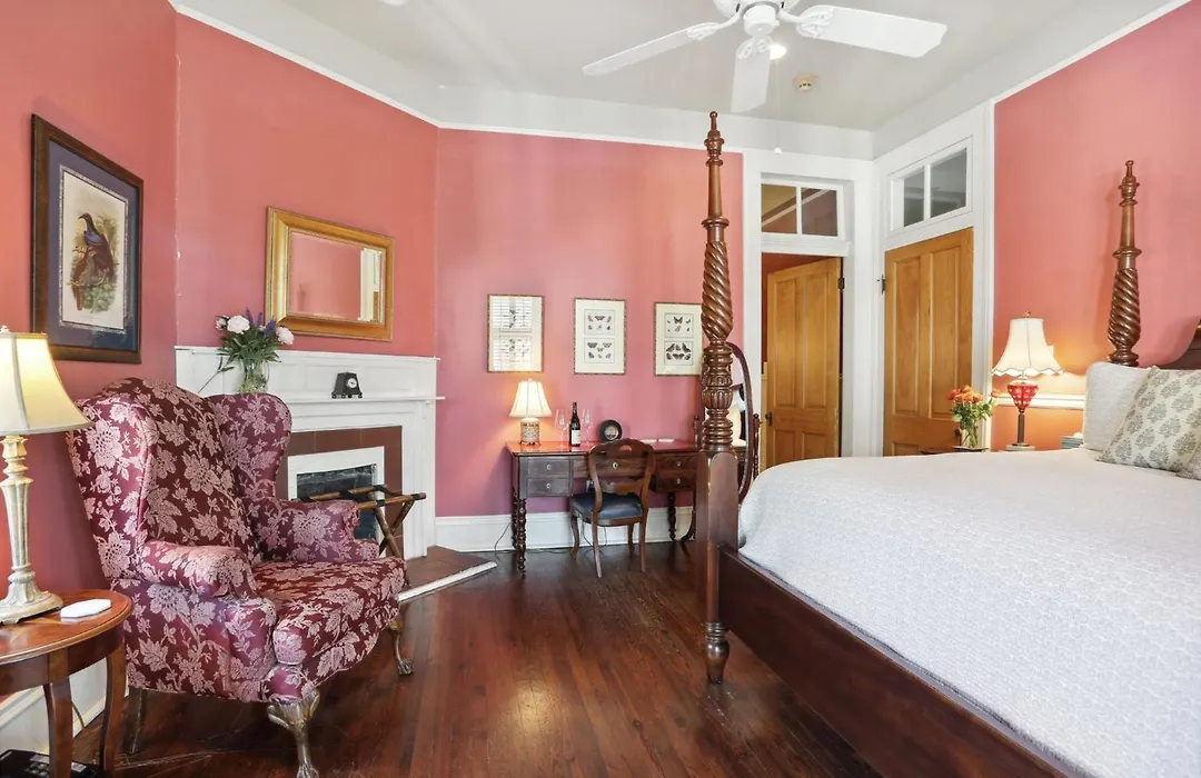 Maison Perrier Bed & Breakfast-1
