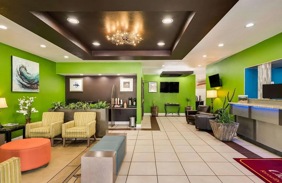 Clarion Inn & Suites Russellville I-40-1