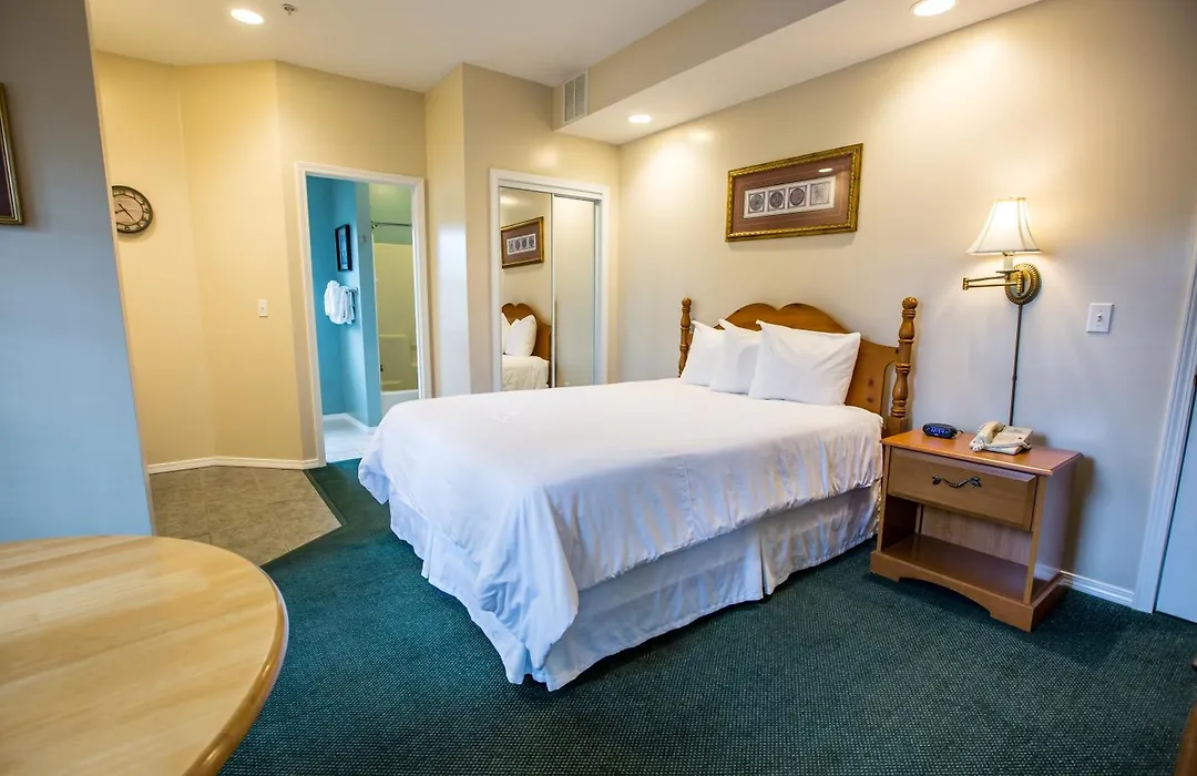 Palace View Resort By Spinnaker-1