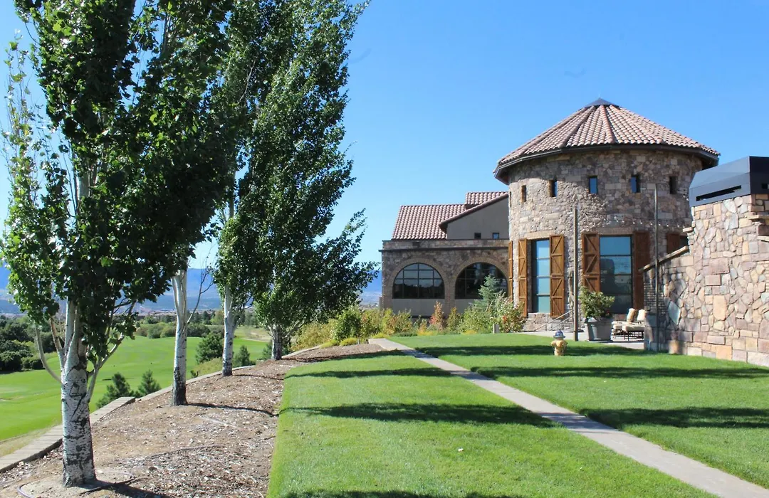 Flying Horse Resort & Club-1