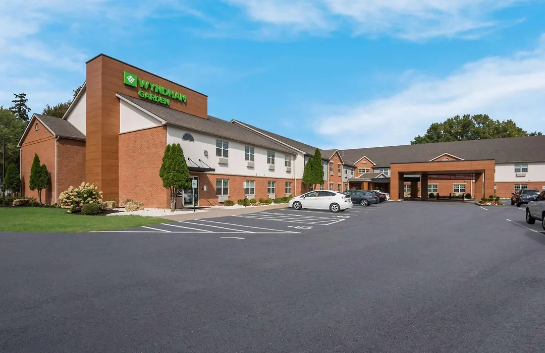 Wyndham Garden Galena Hotel & Day Spa-1