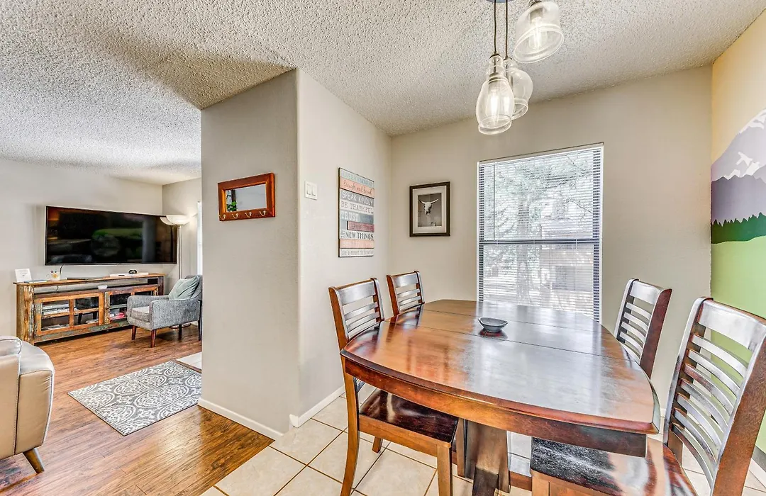 Cozy Ruidoso Condo W/ Deck ~ 2 Mi To Cedar Creek!-1