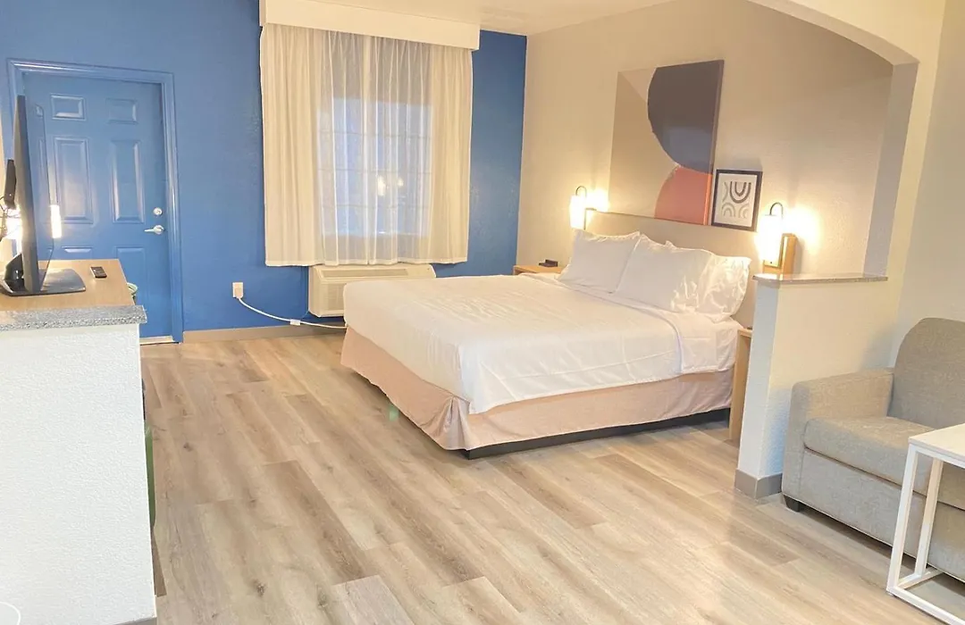 Spark By Hilton Galveston-1