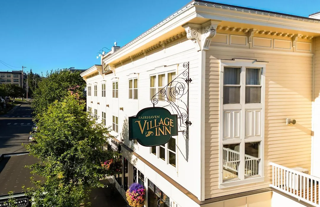 Fairhaven Village Inn-1