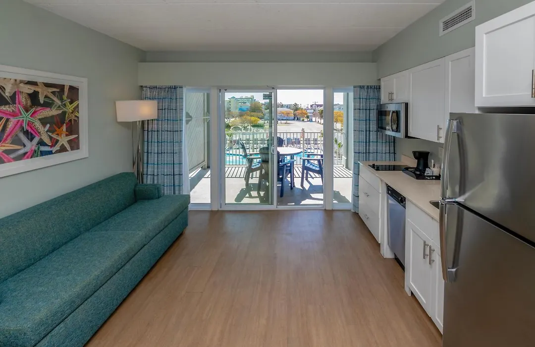 Commander Hotel & Suites-1