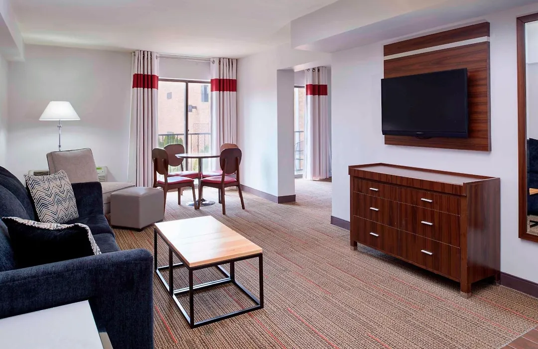 Four Points By Sheraton Detroit Novi-1