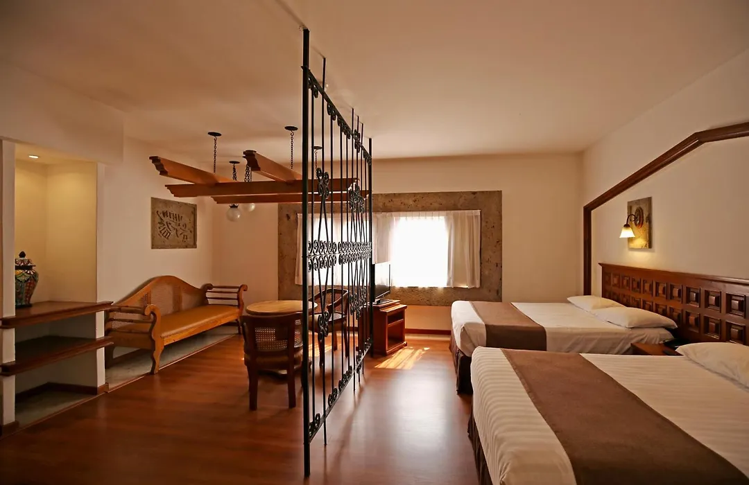 Hotel De Mendoza-1