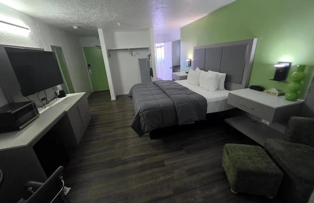 The Aqua Pacific Hotel-1