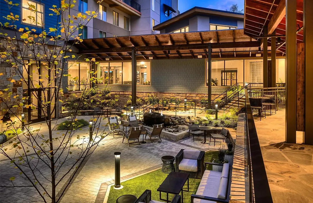 Embassy Suites By Hilton Gatlinburg Resort-1