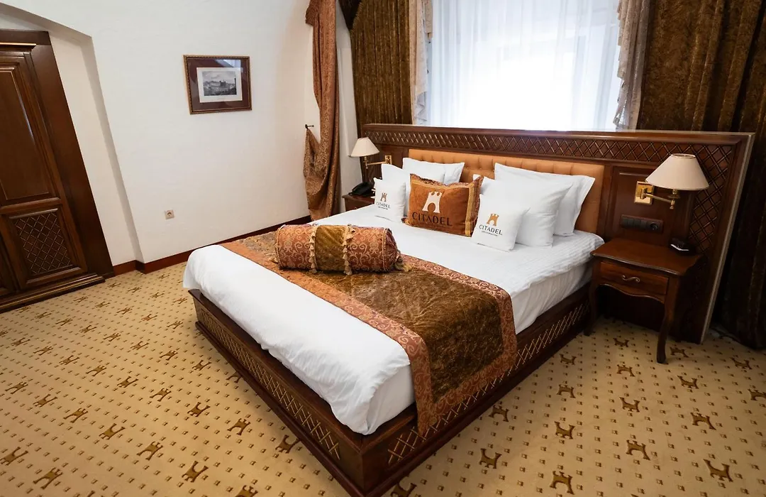 Citadel - Gastro Boutique Hotel- Готель Цитадель Львів-1