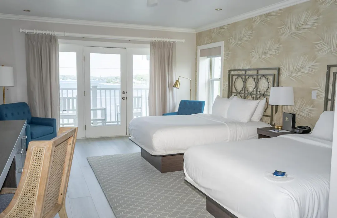 The Geneva Inn-1