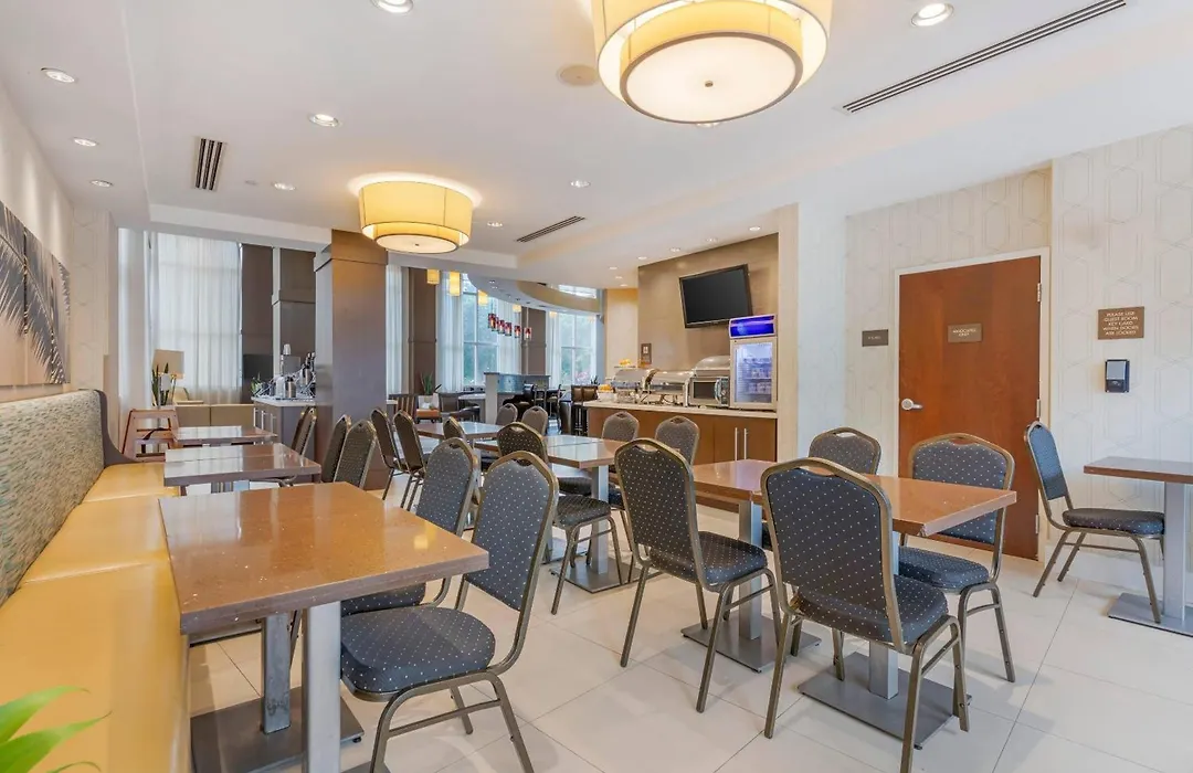 Comfort Suites Miami Airport North-1