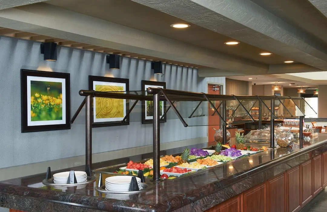 Doubletree By Hilton Fresno Convention Center-1