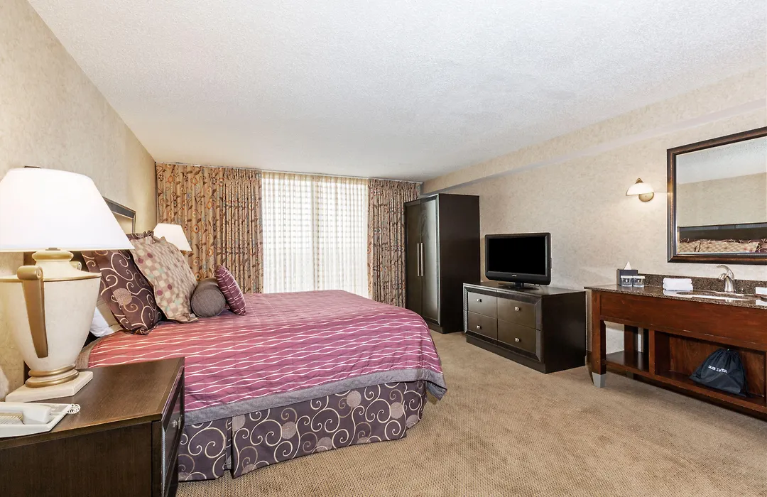 Embassy Suites By Hilton Kansas City Plaza-1