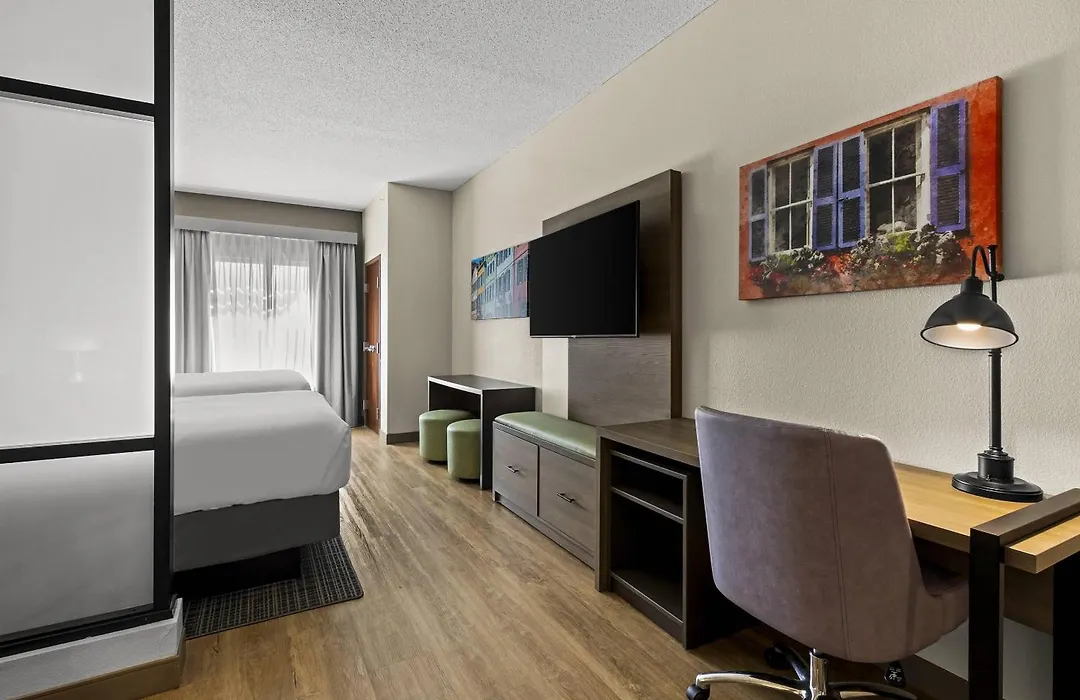 Comfort Suites Charleston West Ashley-1