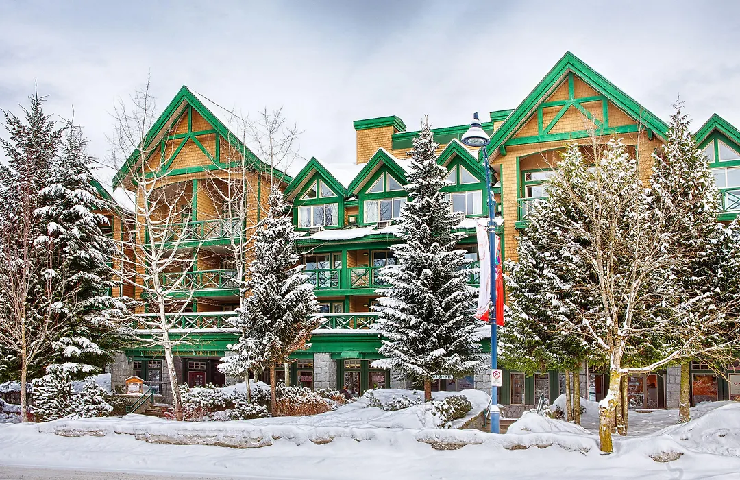 Pinnacle Hotel Whistler-1