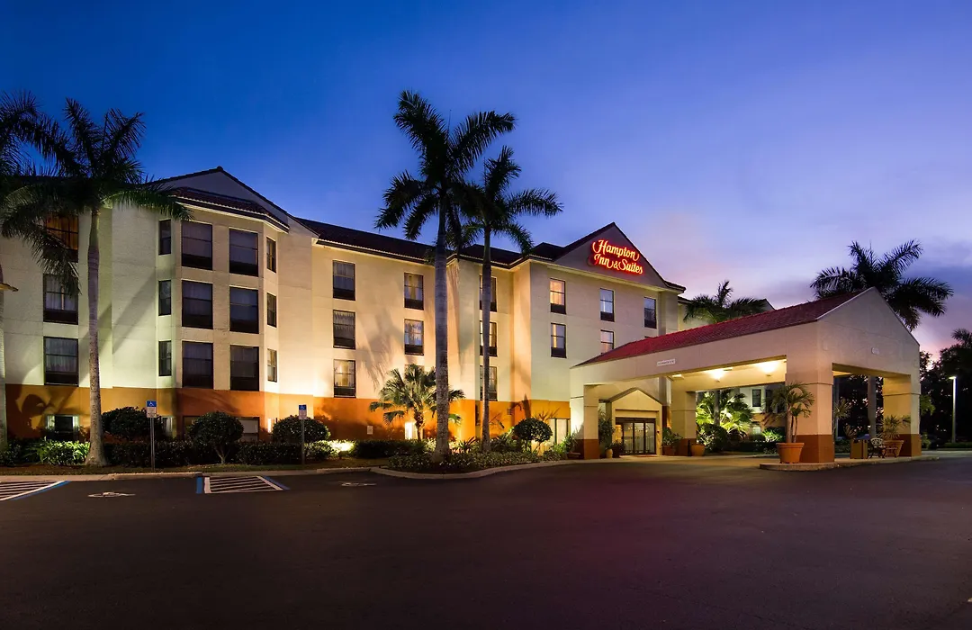 Hampton Inn & Suites Fort Myers Beach/Sanibel Gateway-1