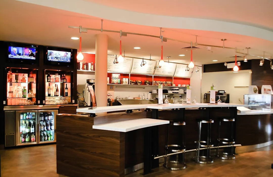 Courtyard By Marriott Salina-1
