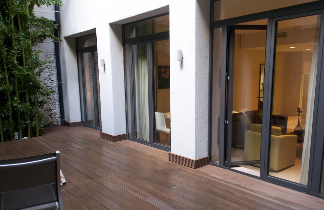 B-Aparthotel Grand Place-1