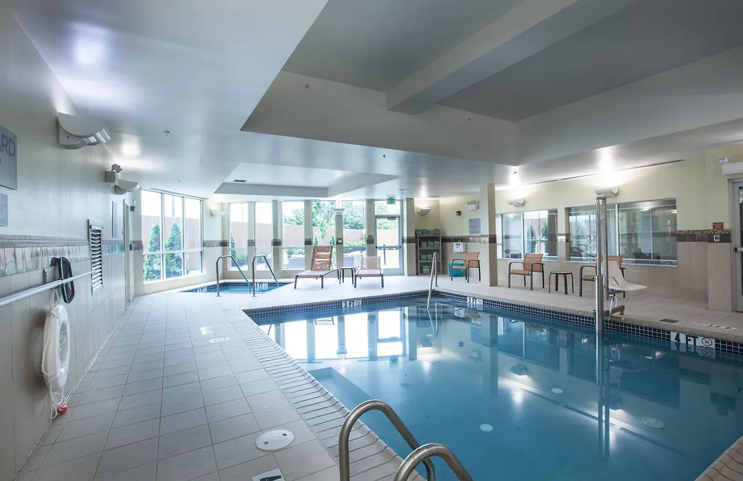 Courtyard By Marriott York-1