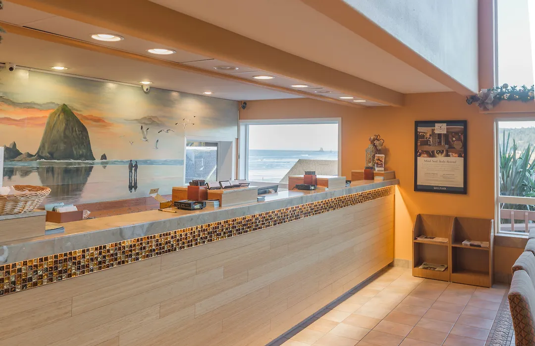 Hallmark Resort In Cannon Beach-1