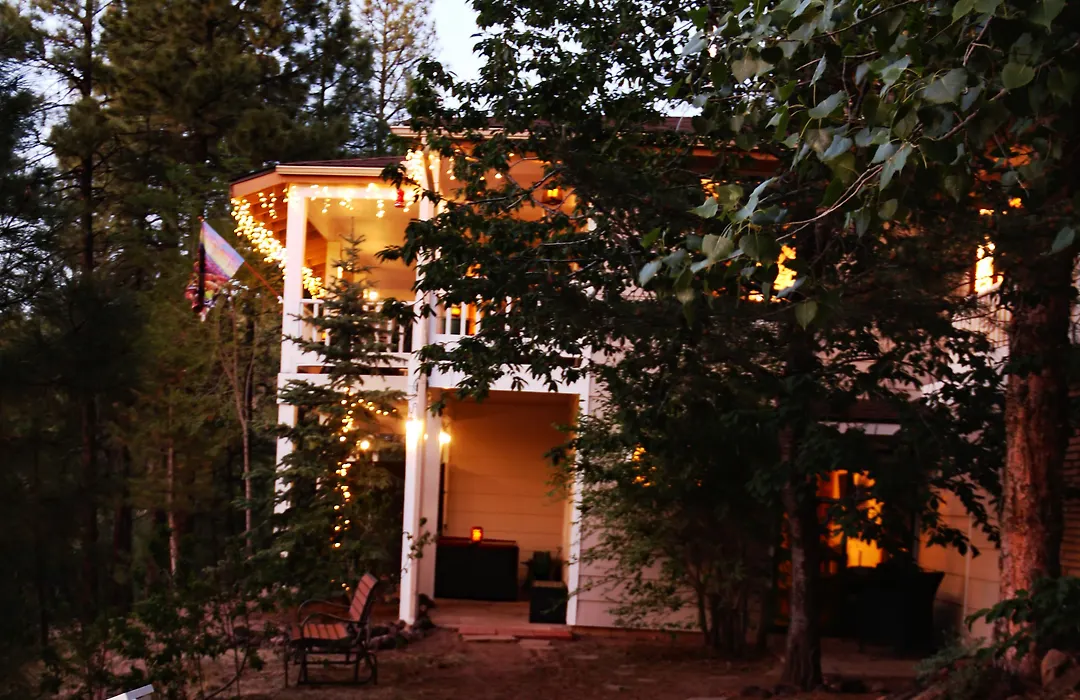 Sheridan House Inn- Adult Only Accommodation-1