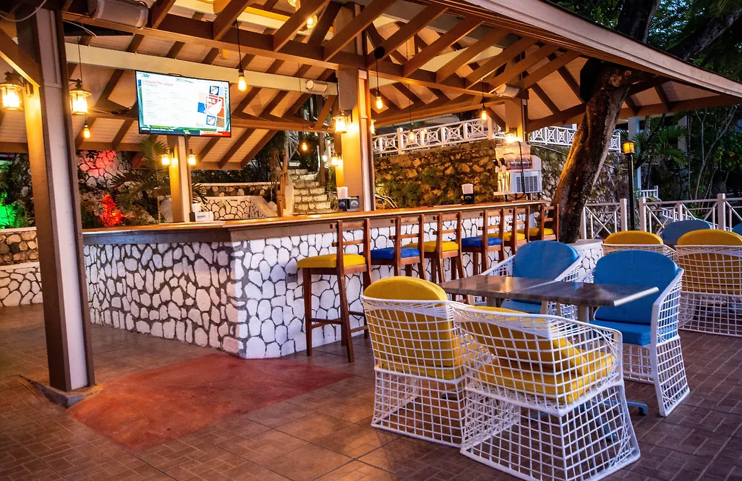 Hibiscus Lodge Hotel-1