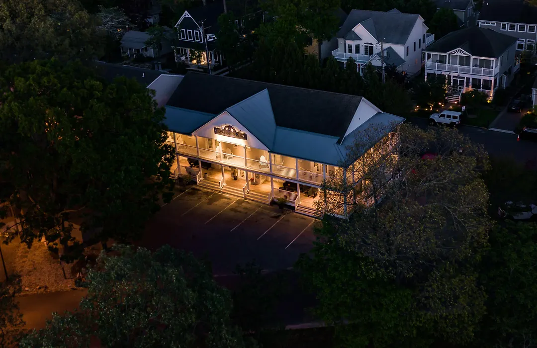 Canalside Inn-1