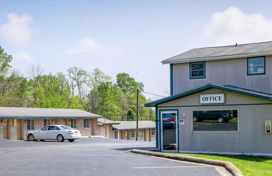 Economy Inn Bloomington-1