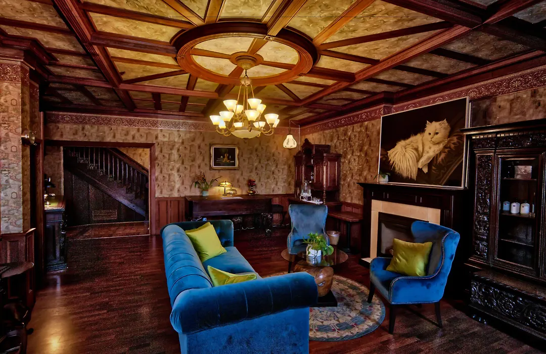 The Inn At 2Nd & C-1