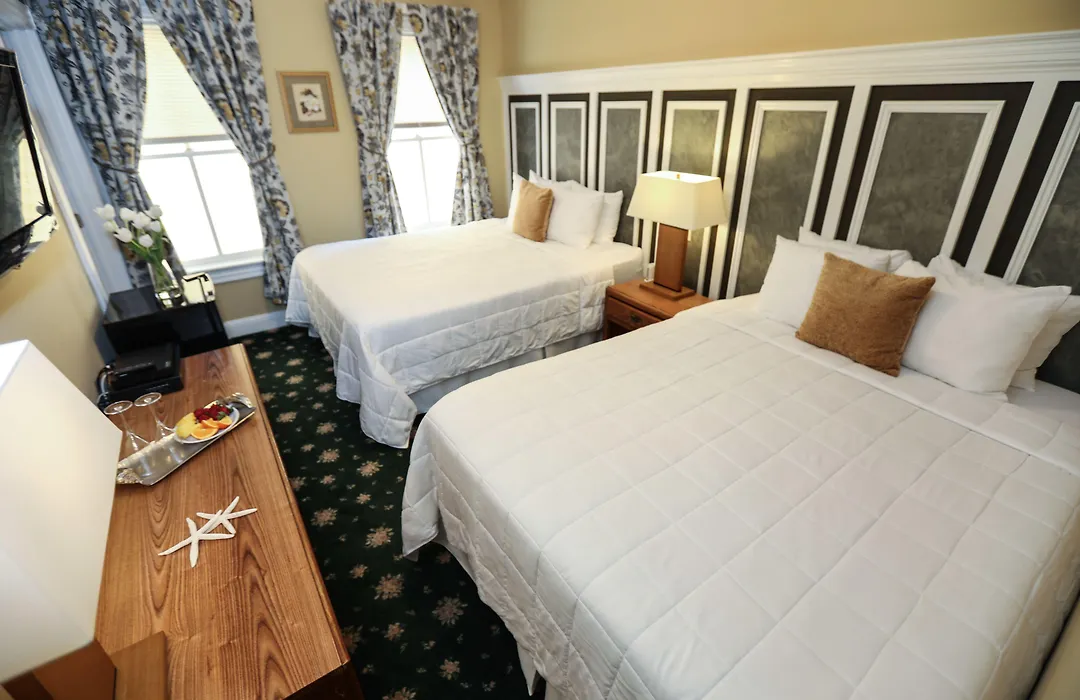 The Ocean Plaza Hotel-1