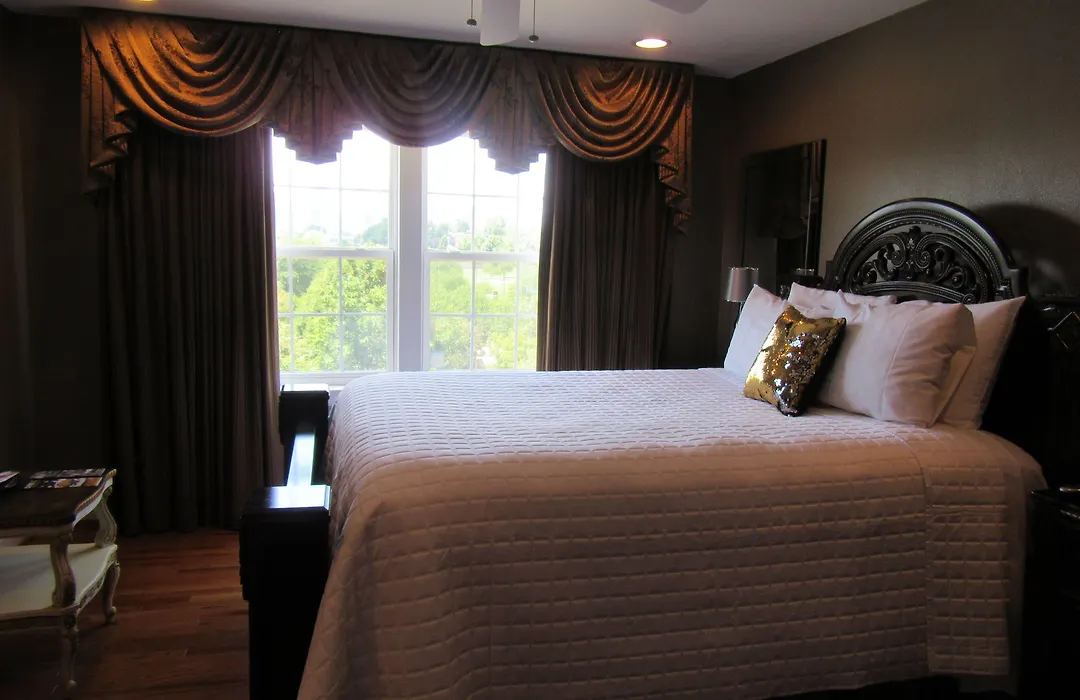 Secret Place Bed & Breakfast Llc-1