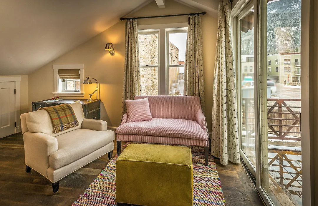 Dunton Town House Hotel-1