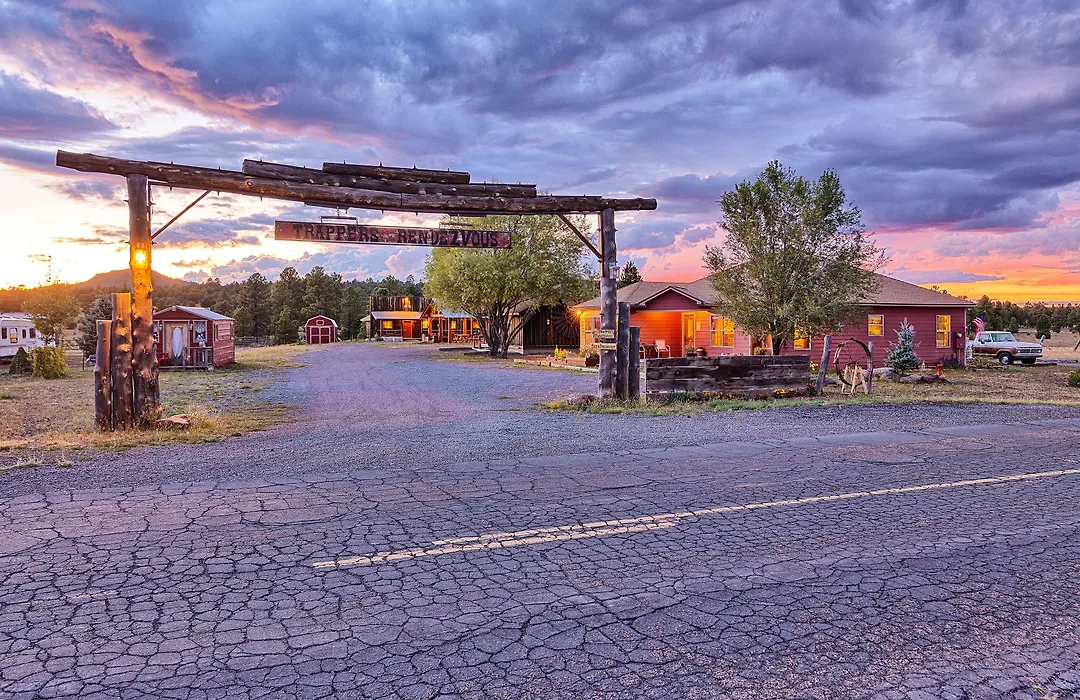 Trapper'S Rendezvous-1