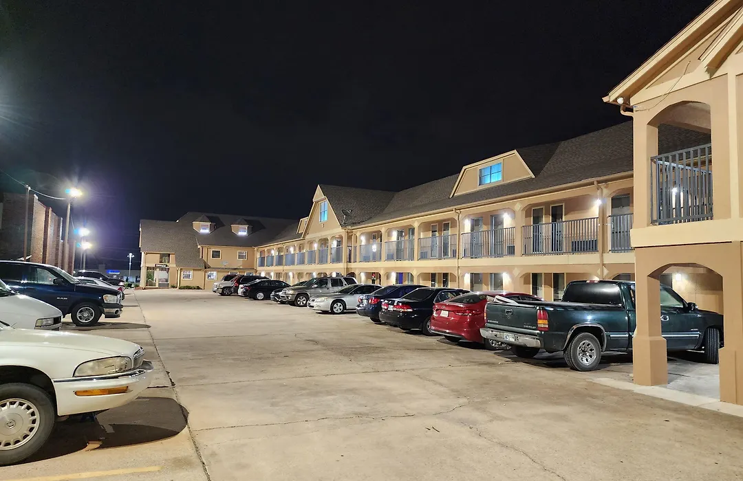 Executive Inn-1