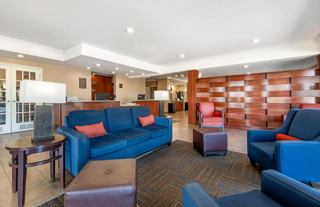 Comfort Suites Elizabethtown-1