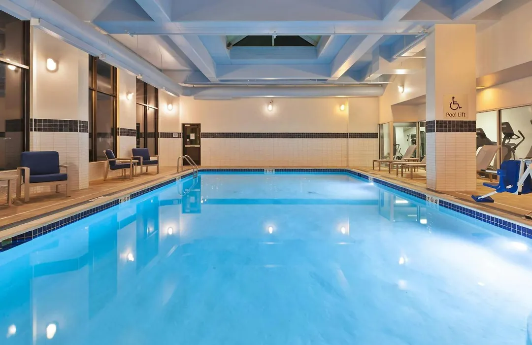 Hotel Auburn Hills-1