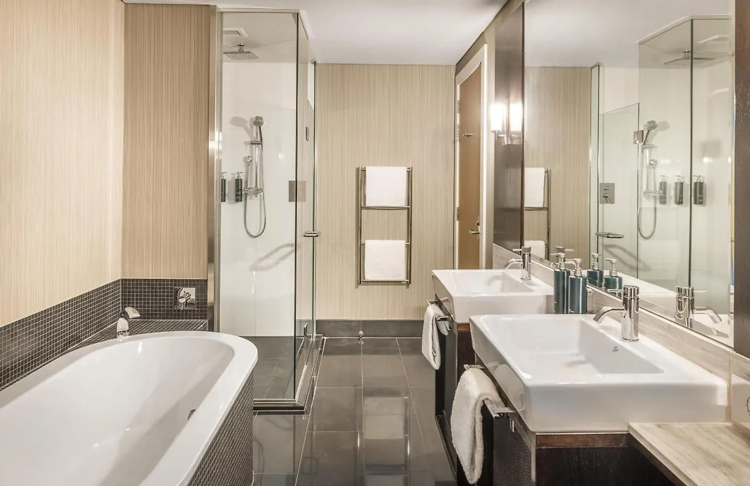 Hilton Queenstown Resort & Spa-1