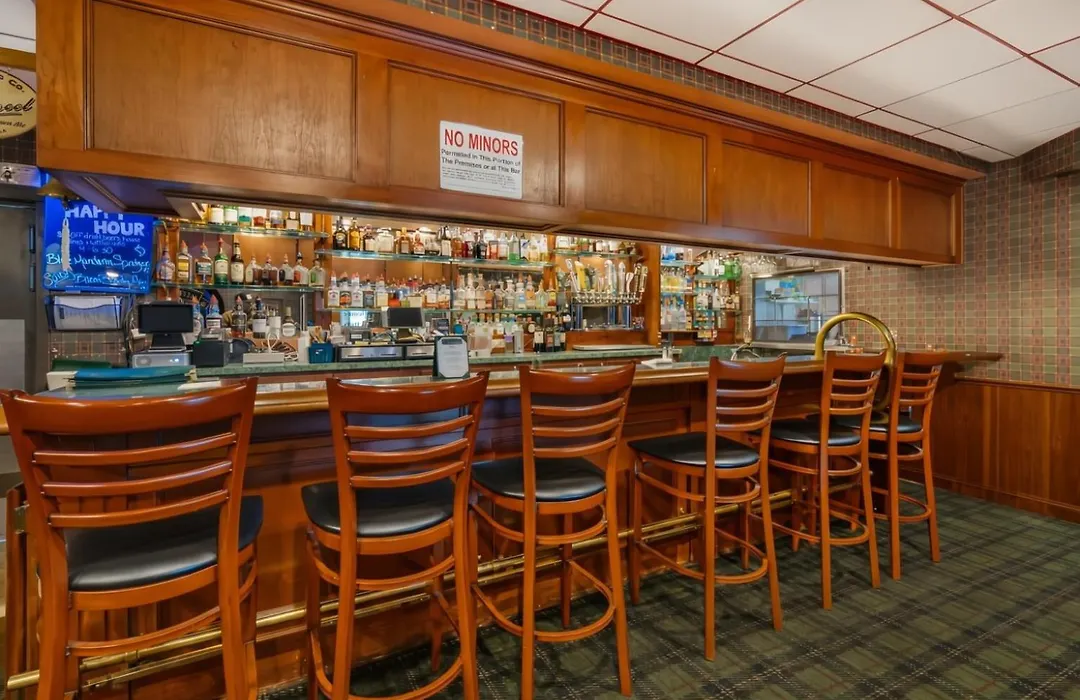 Rogue Regency Inn Medford Airport-1